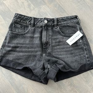 Pacsun Mom shorts Size 25 Black rolled cuff.  NWT